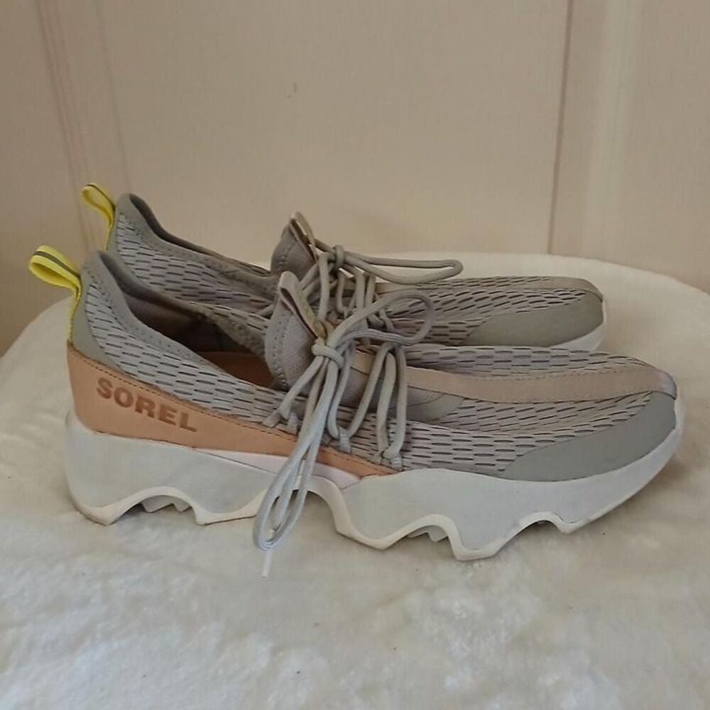 SOREL Women's Kinetic Impact II Lace Sneakers in gray Dove Sea Salt W 9.5